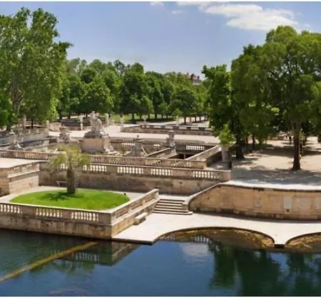Le D'auguste- Coeur De Nimes-chaleureux-emplacement Ideal Lägenhet *