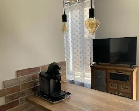 Le D'auguste- Coeur De Nimes-chaleureux-emplacement Ideal Lägenhet