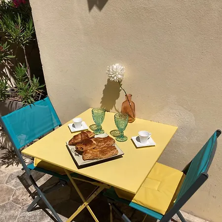 Le D'auguste- Coeur De Nimes-chaleureux-emplacement Ideal