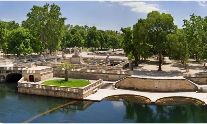 Le D'auguste- Coeur De Nimes-chaleureux-emplacement Ideal Lägenhet *