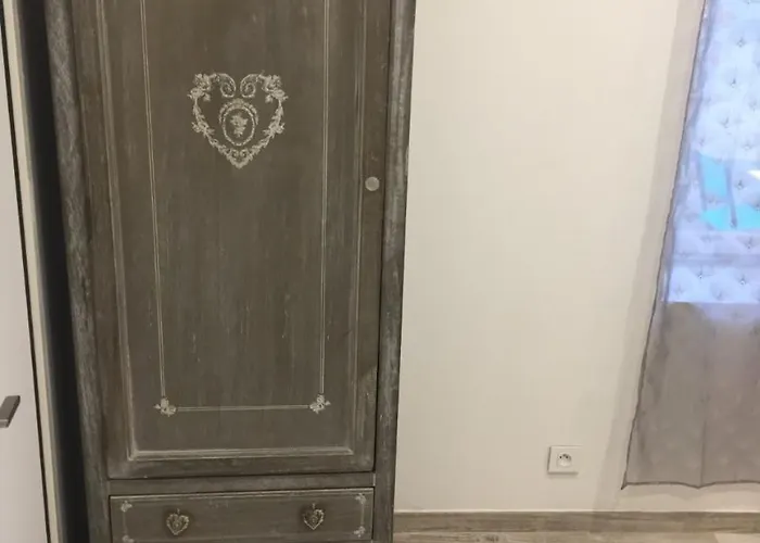 Le D'auguste- Coeur De Nimes-chaleureux-emplacement Ideal *