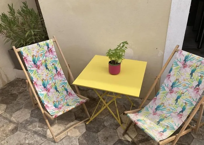 Le D'auguste- Coeur De Nimes-chaleureux-emplacement Ideal Lägenhet *